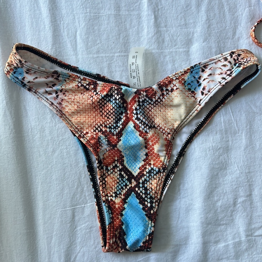 Bikini set - Picture 4 of 4